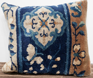 2227 China Pillow 01'03"X01'05"