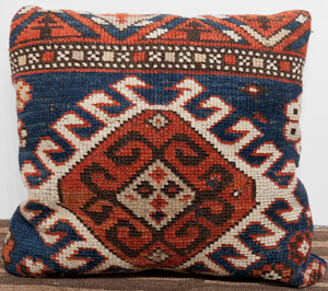 2236 Caucasus Pillow 01'03"X01'04"