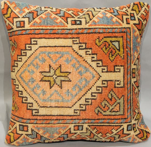 KZKAR16 Turkey Pillow 01'07"X01'07"